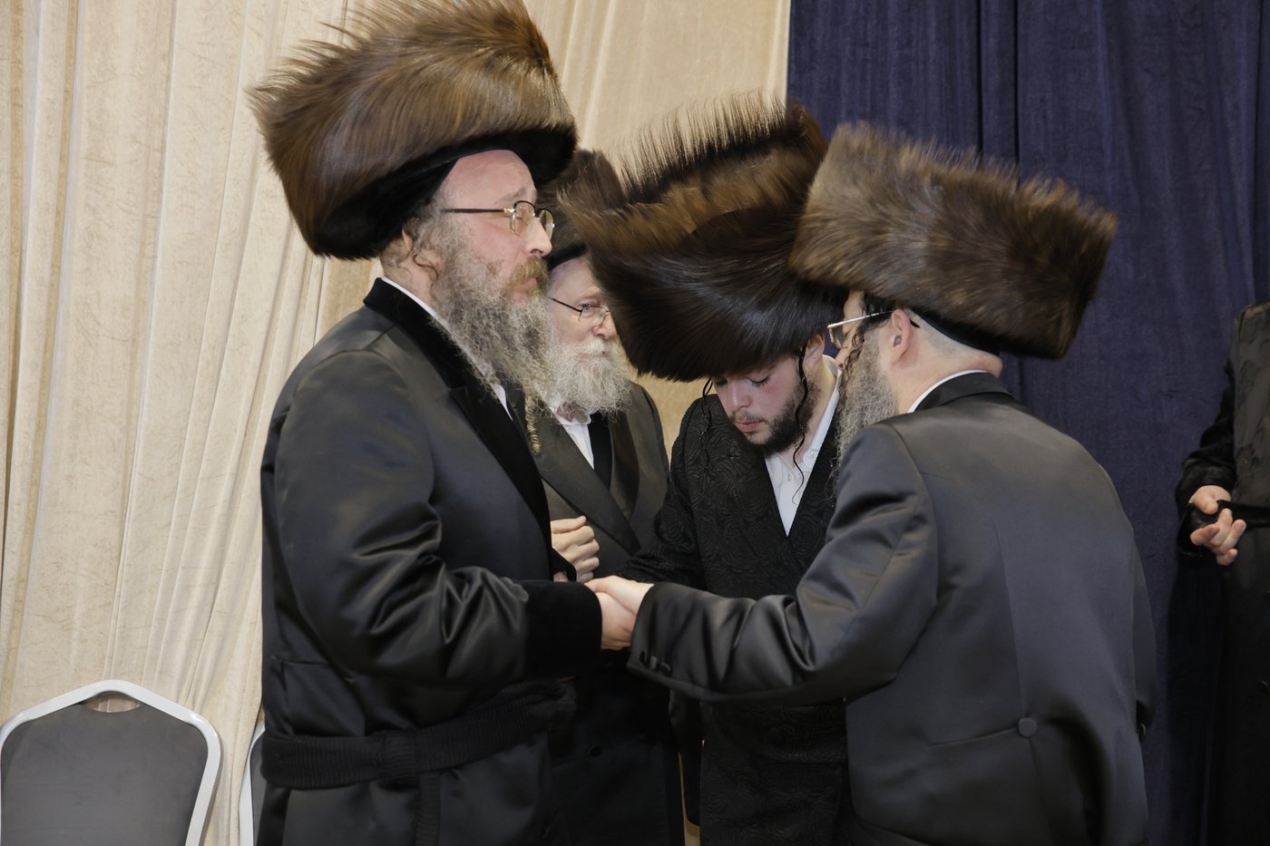 שמחת נישואי בן גאב"ד זוועהיל