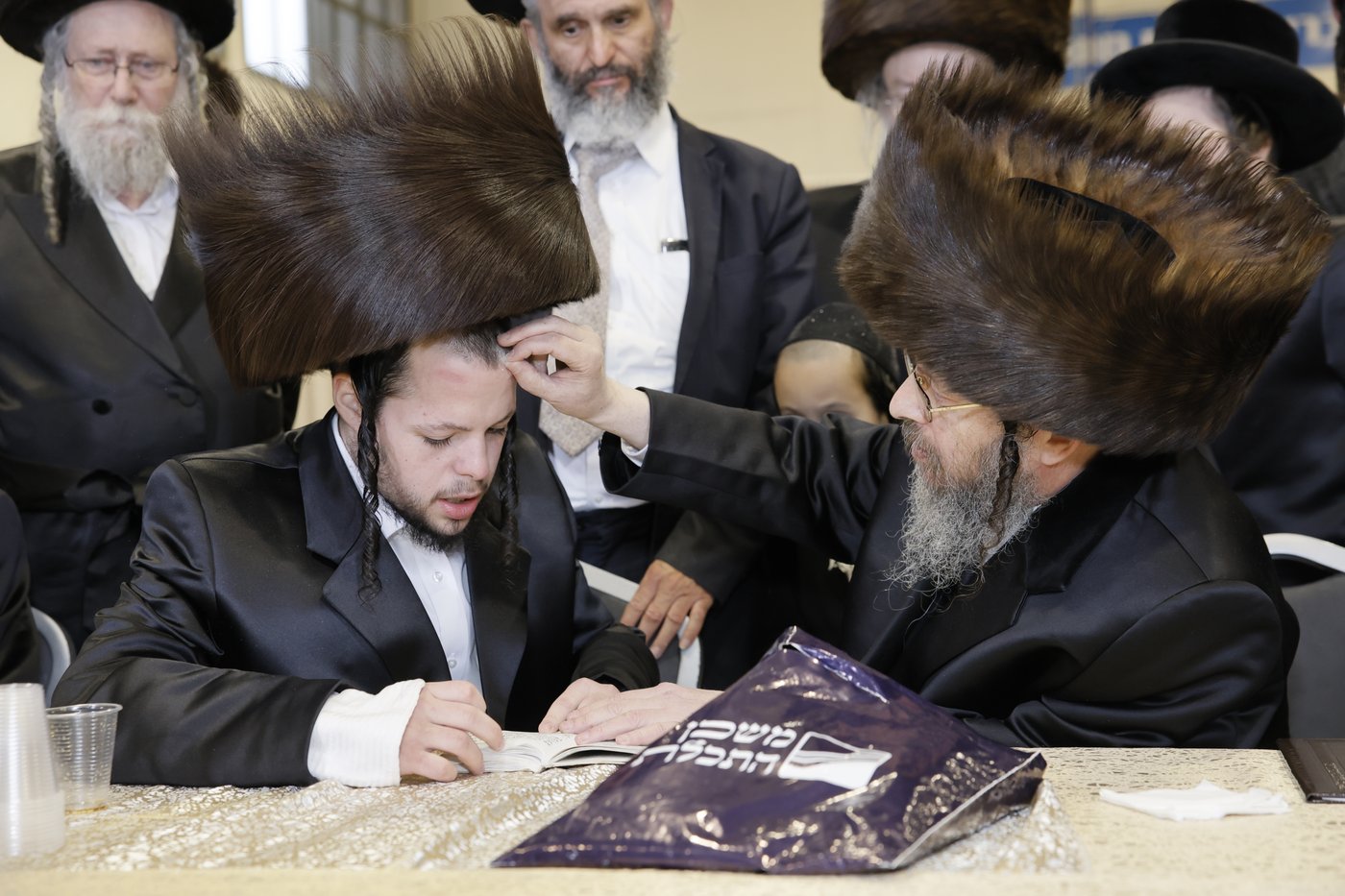שמחת נישואי בן גאב"ד זוועהיל