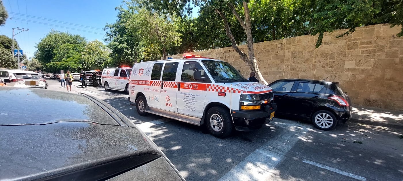 אירוע אלים וחמור בלב גוש דן: בן 40 נפצע קשה בפיצוץ רימון