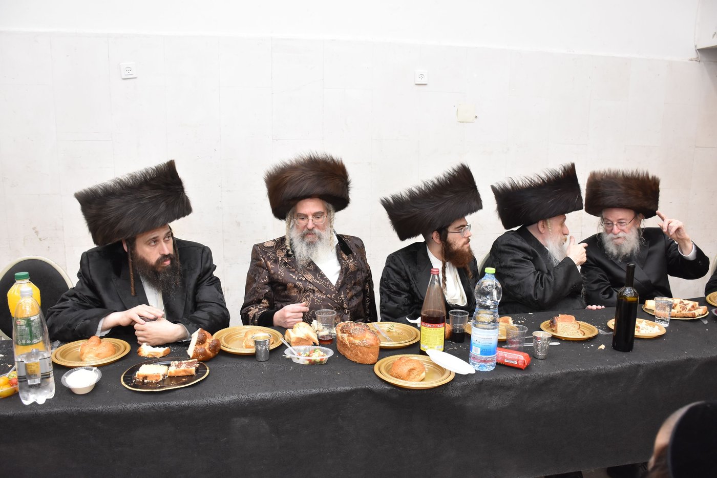 שמחת שבע הברכות בחצרות מאקאווא - טשארנוביל - קאסאן 