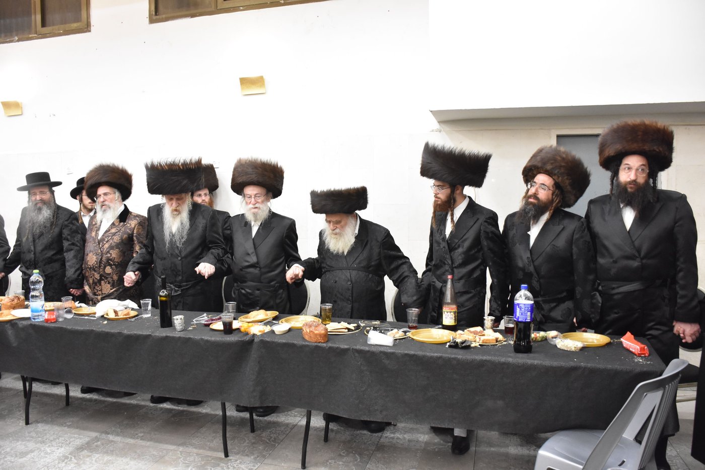 שמחת שבע הברכות בחצרות מאקאווא - טשארנוביל - קאסאן 