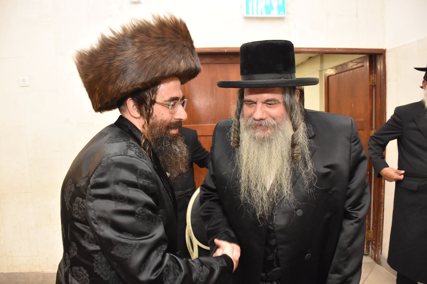 שמחת שבע הברכות בחצרות מאקאווא - טשארנוביל - קאסאן 