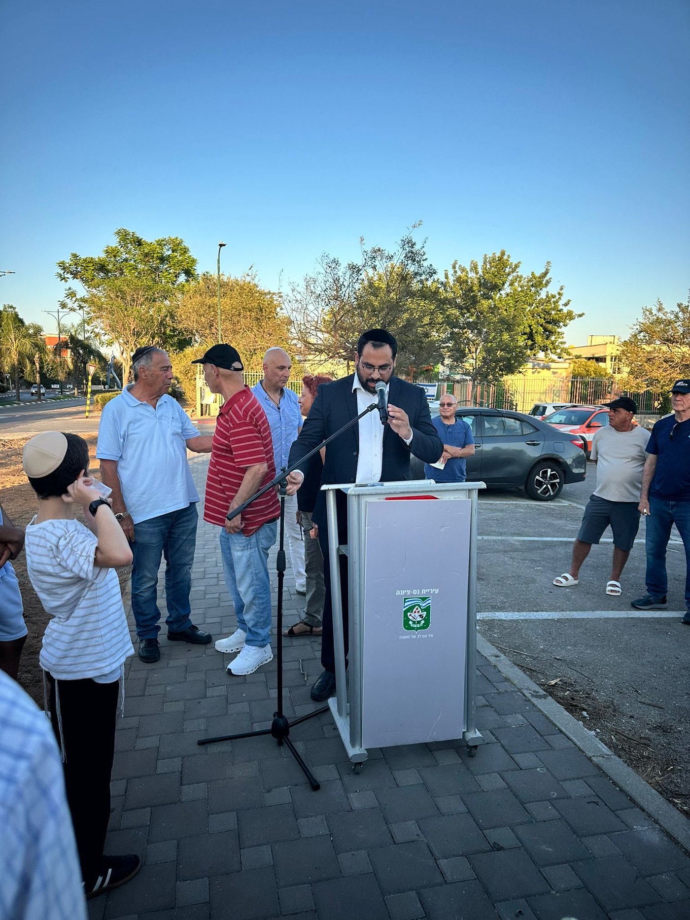 תפילת הודיה בשכונת מאליבו