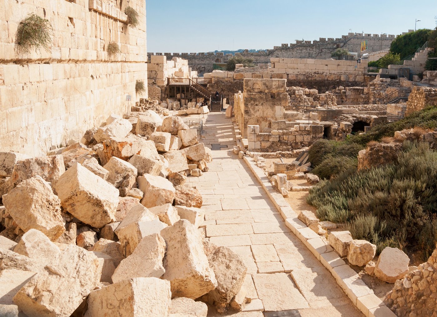 כך נראו החיים המפוארים ברובע היהודי - והקורות החרוכות ששרדו משריפת הבית | תגליות מרעישות