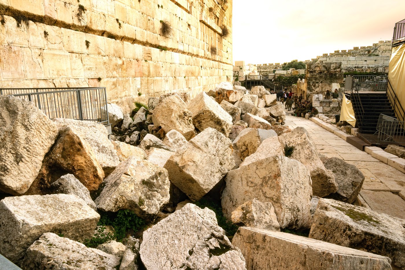 כך נראו החיים המפוארים ברובע היהודי - והקורות החרוכות ששרדו משריפת הבית | תגליות מרעישות