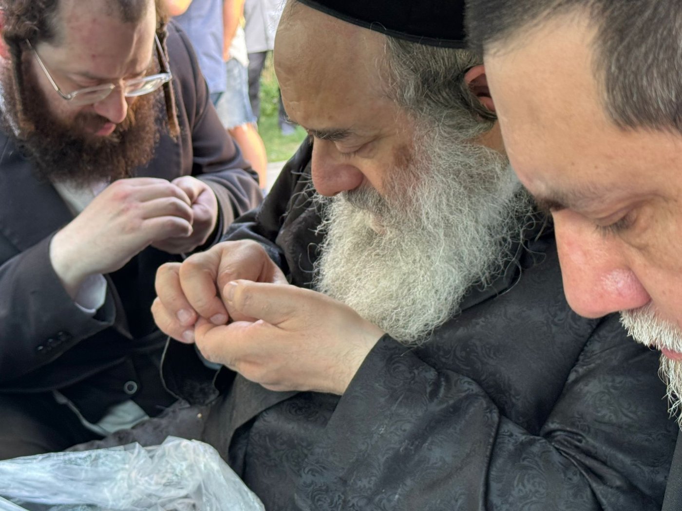 'שיעור כללי' בעיר האוקראינית: הדיין הבכיר מול עשרות ילדי שלוחים