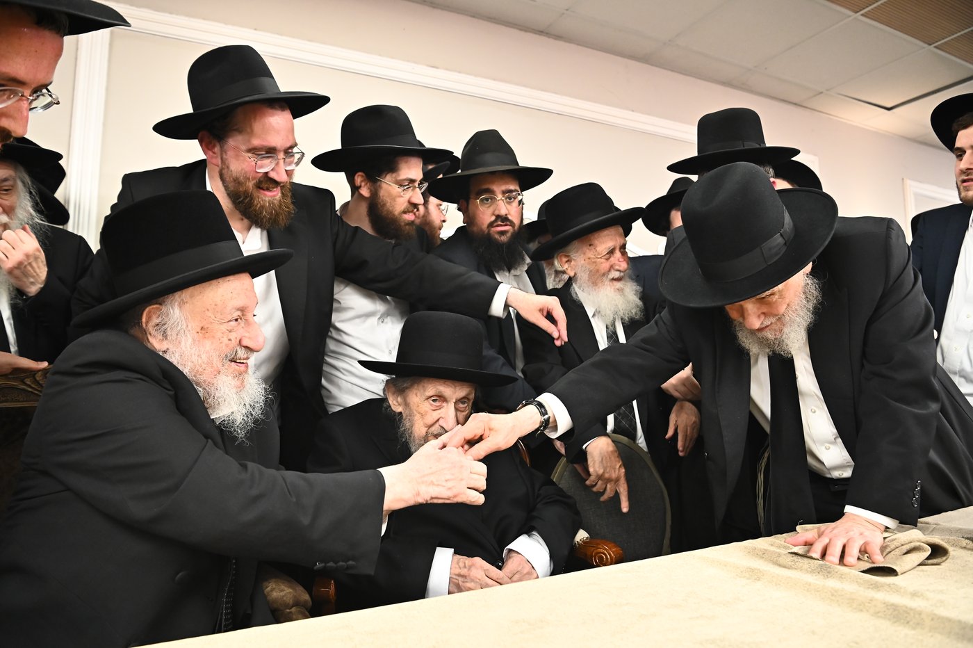 שמחת נישואי נין הגר"ד לנדו