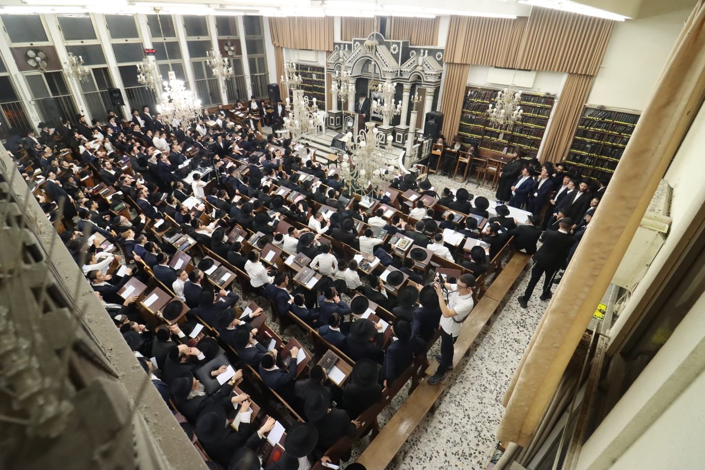עצרת מחאה בכולל חזון איש בבני ברק
