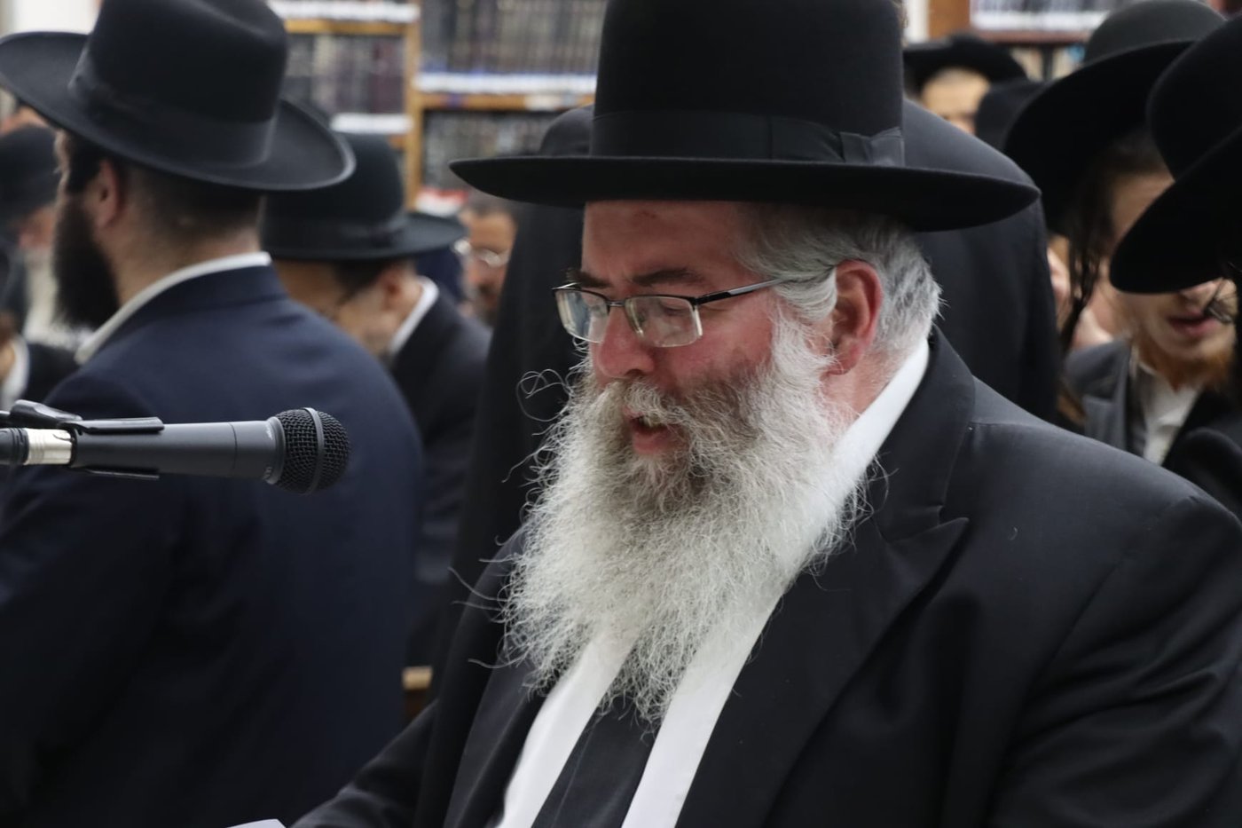 עצרת מחאה בכולל חזון איש בבני ברק