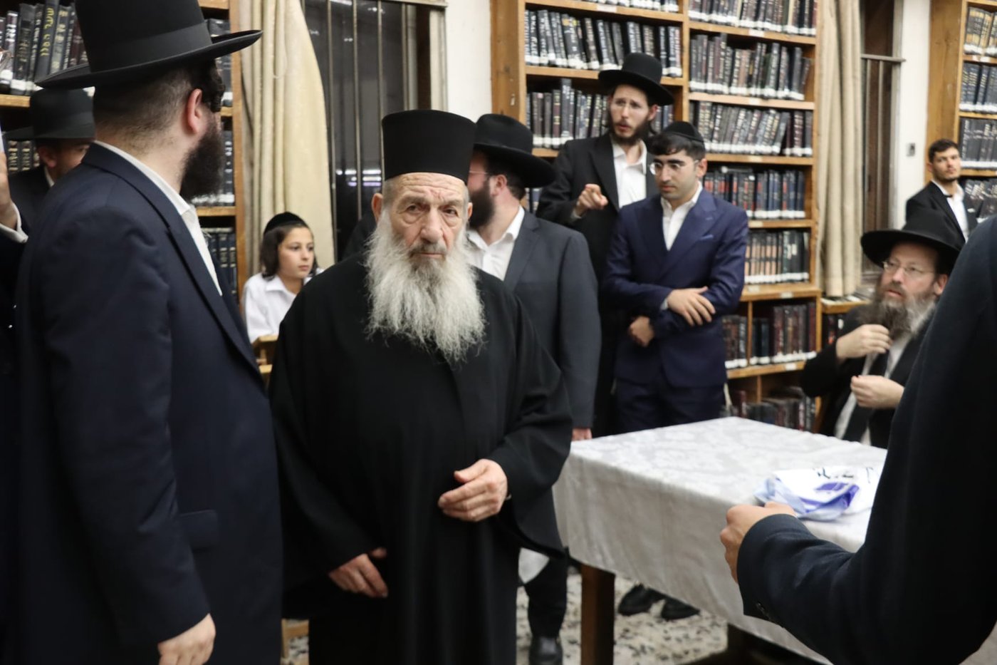 עצרת מחאה בכולל חזון איש בבני ברק