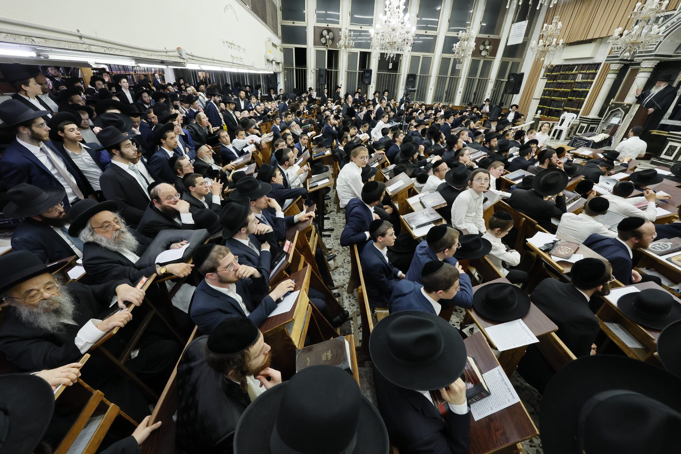 עצרת מחאה בכולל חזון איש בבני ברק