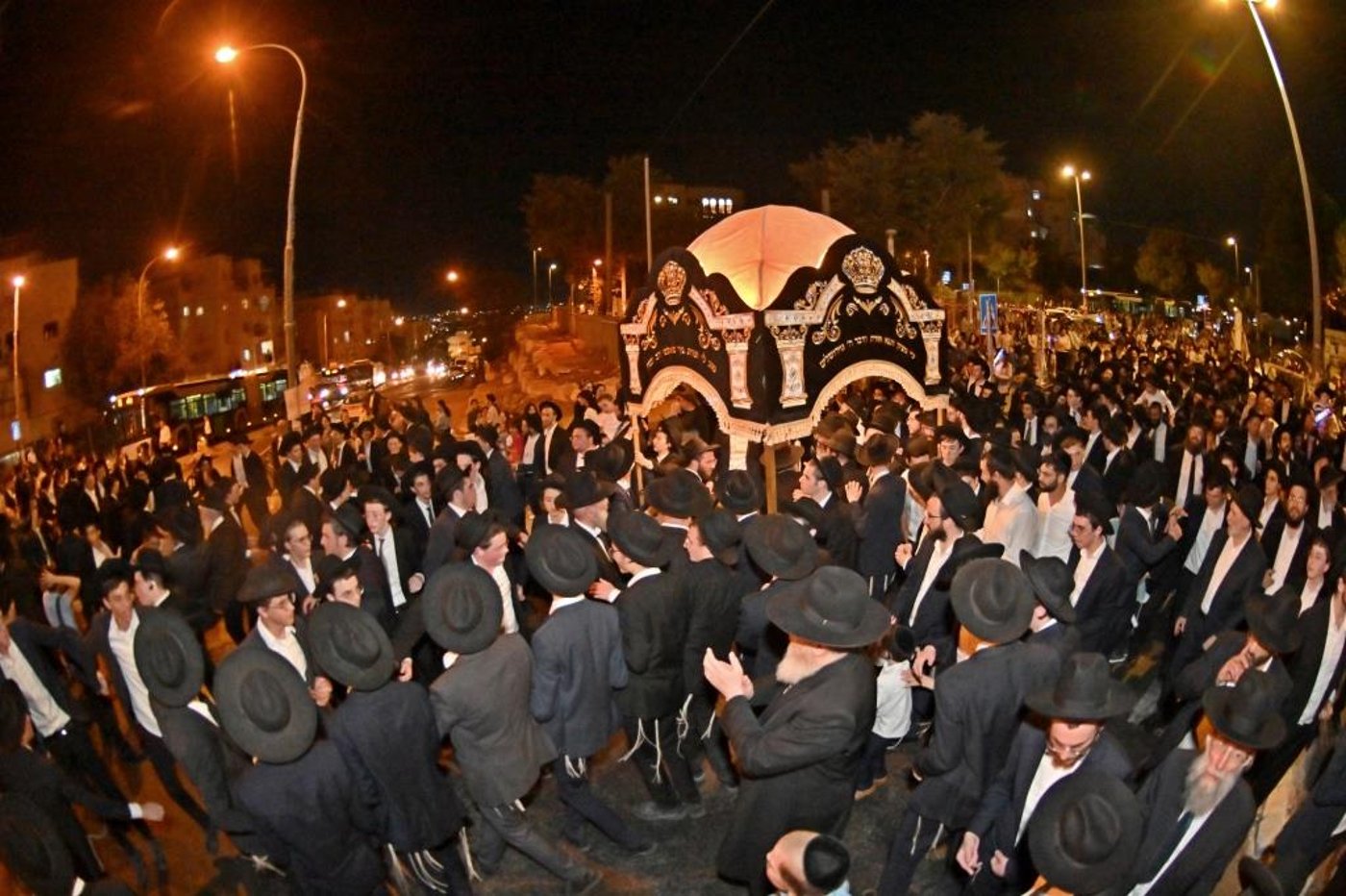מעמד הכסת ספר תורה להיכל ישיבת הגרי"ש לצעירים