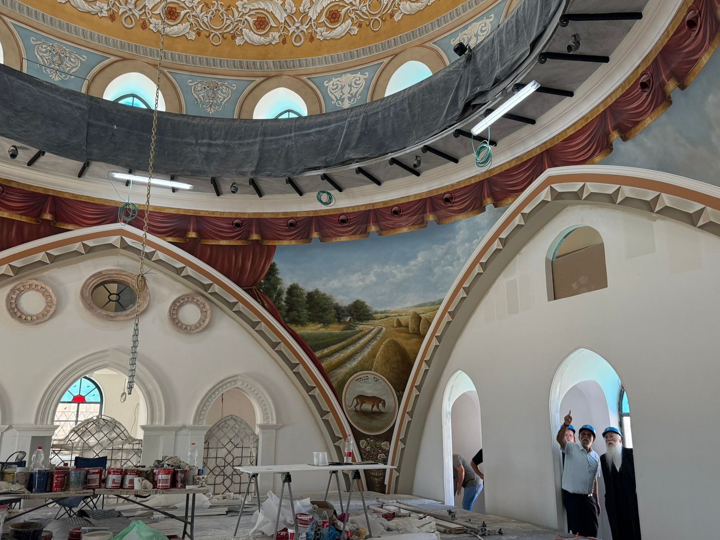 אחרי שנים רבות של המתנה: נפרצה המנהרה למעלית הכותל | תיעוד מרגש
