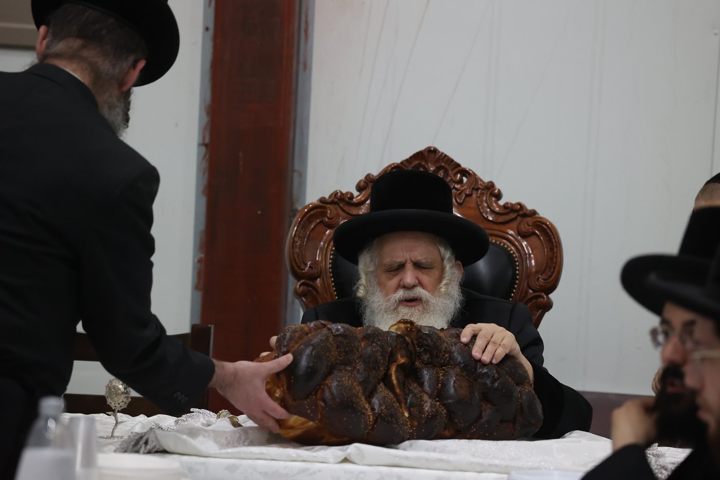 הילולא קדישא בקאסוב ויז'ניץ