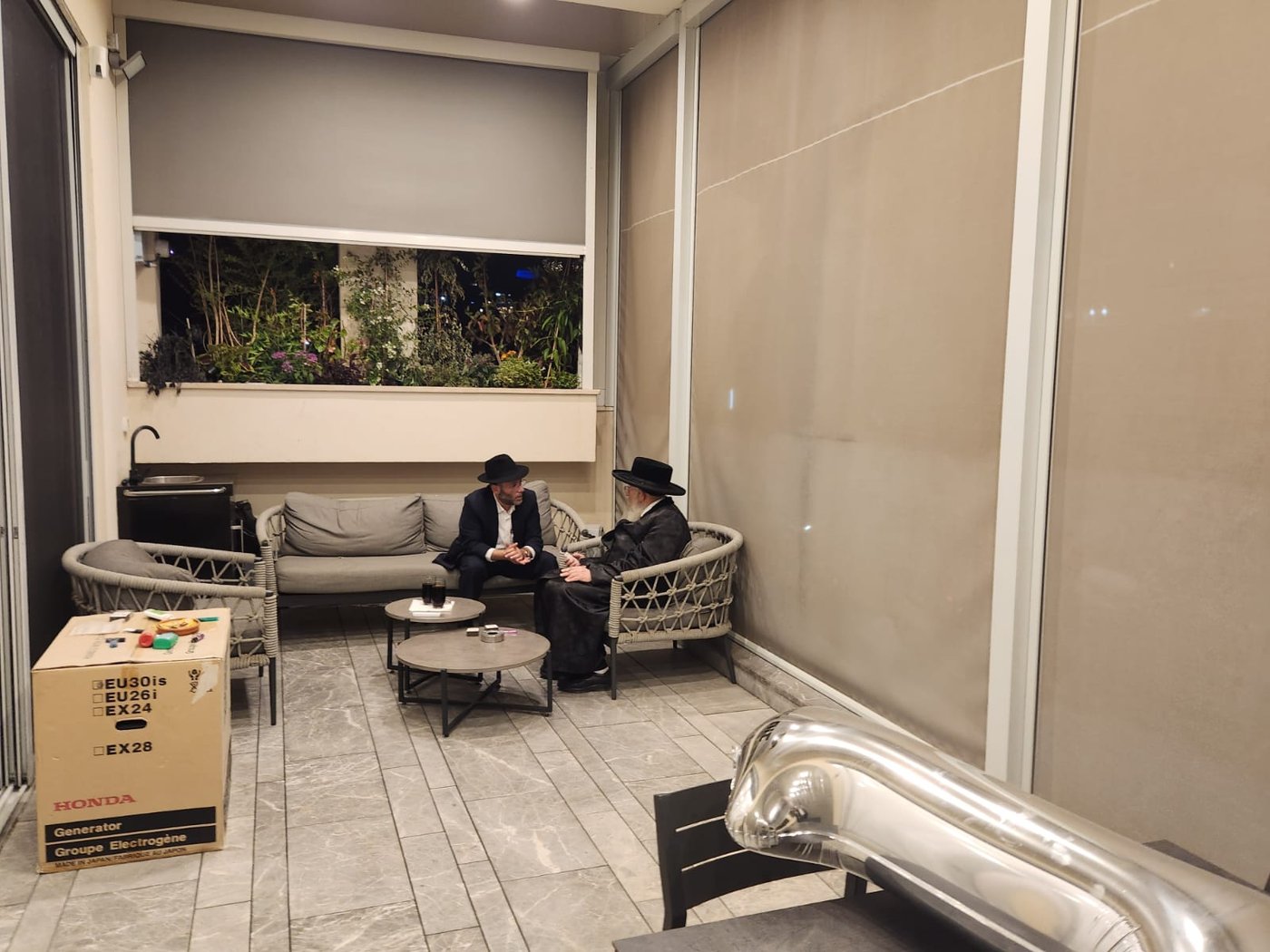 האדמו״ר מפינסק קרלין בביקור אצל יוסי ערבליך