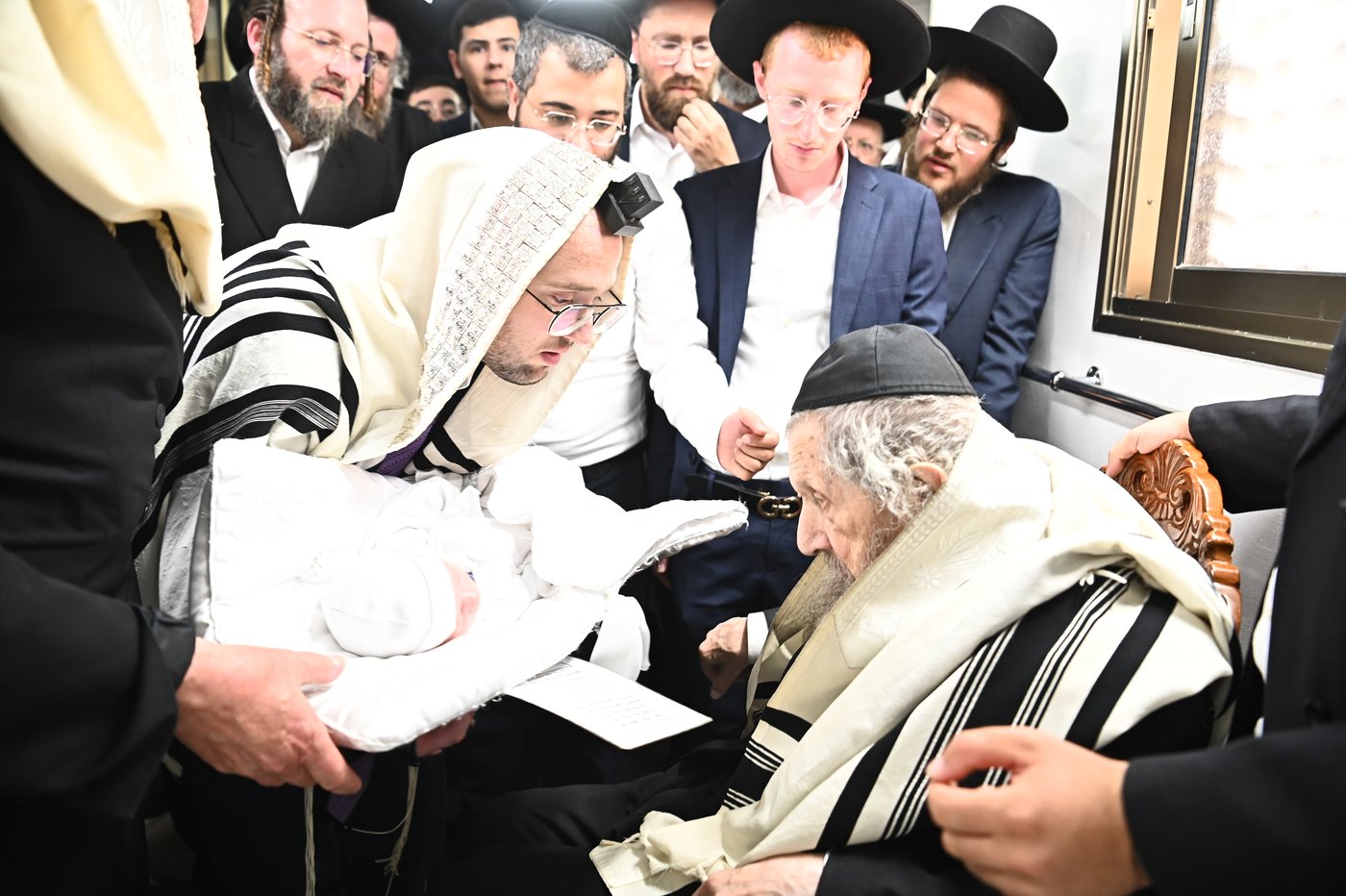 ברית לנין הגאון רבי יהודא סילמן, במעונו של הגר"ד לנדו