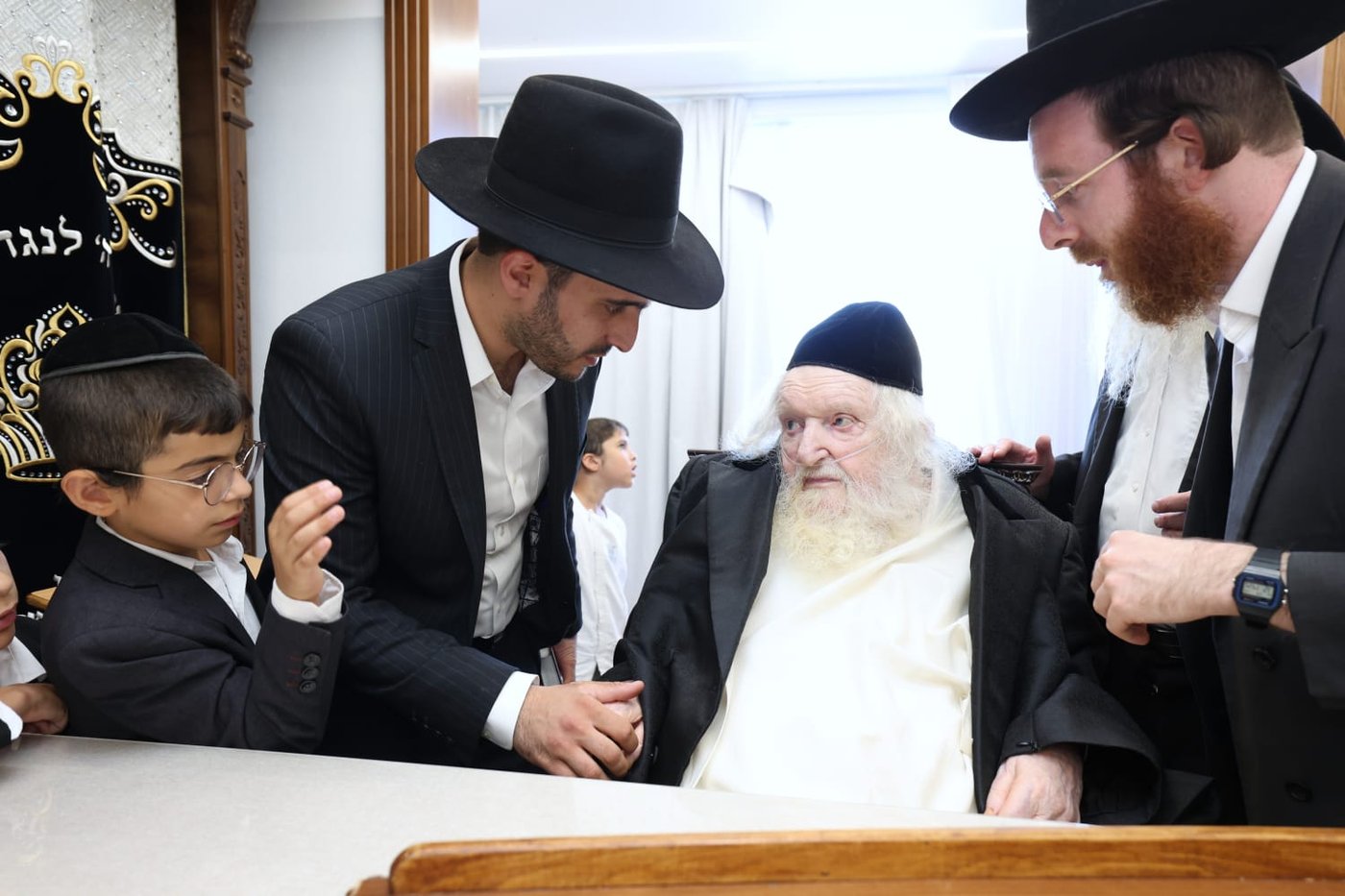 תלמידי 'חניכי התורה - תורת יהושע' אצל הגר"מ שטרנבוך