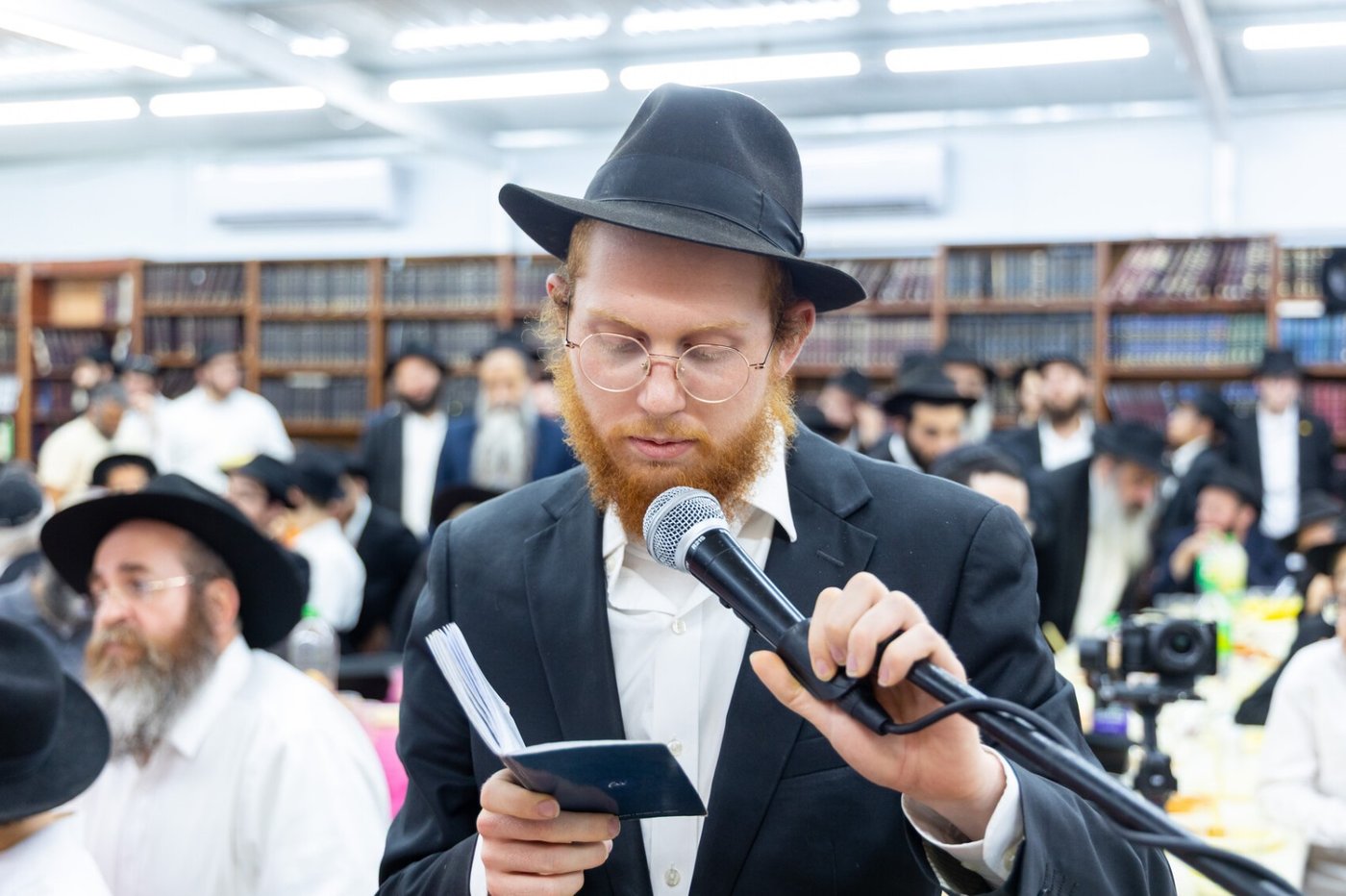 סיום הש"ס בישיבת חב"ד 