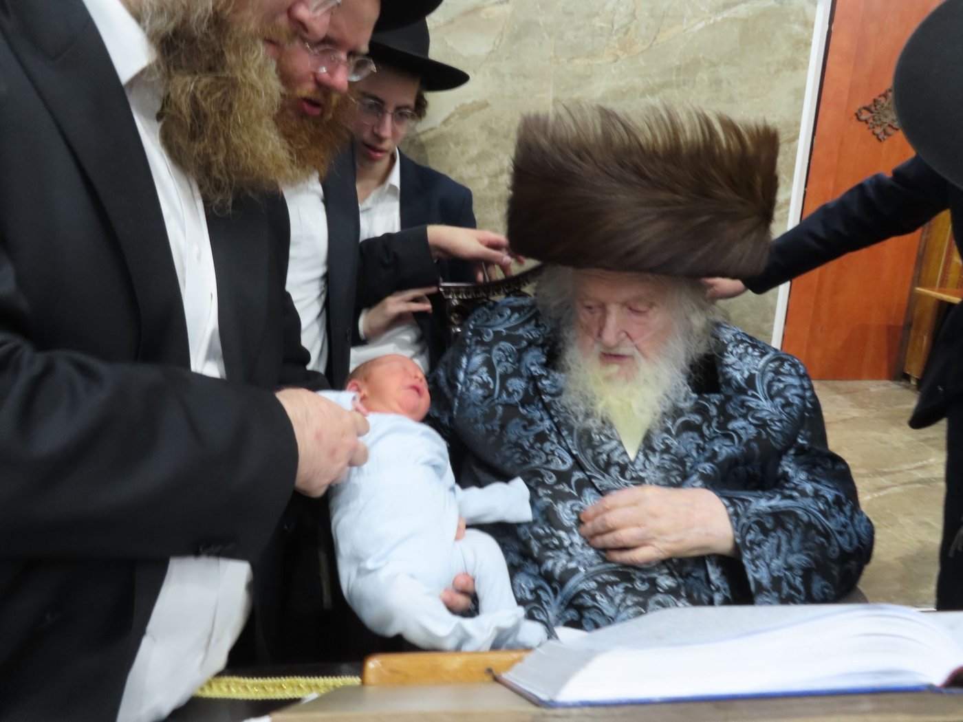 מעמד הקרישמליינען לנין הגר"מ שטרנבוך