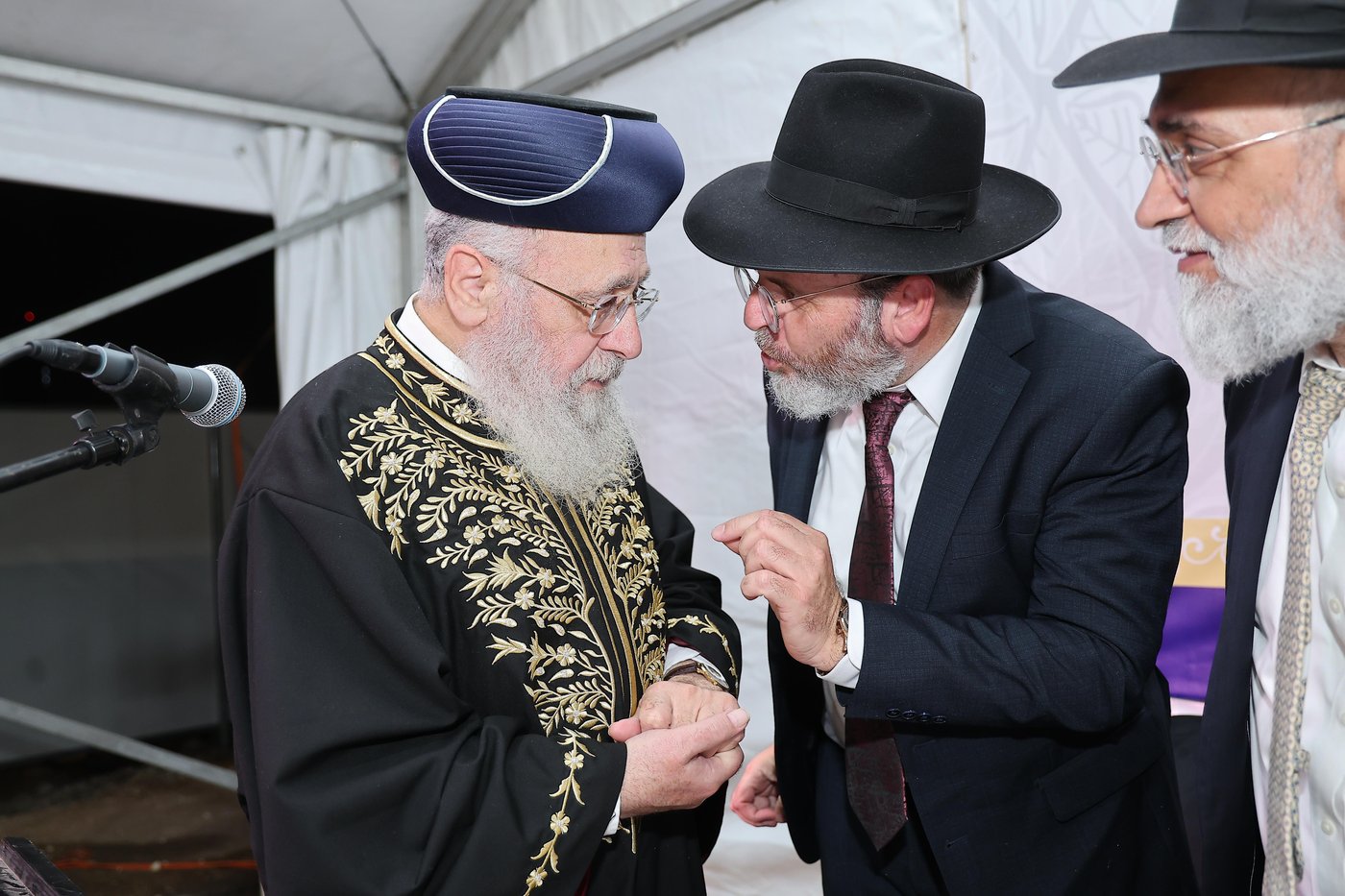הראשל"צ הגר"י יוסף בביקור בשכונת הסופרים