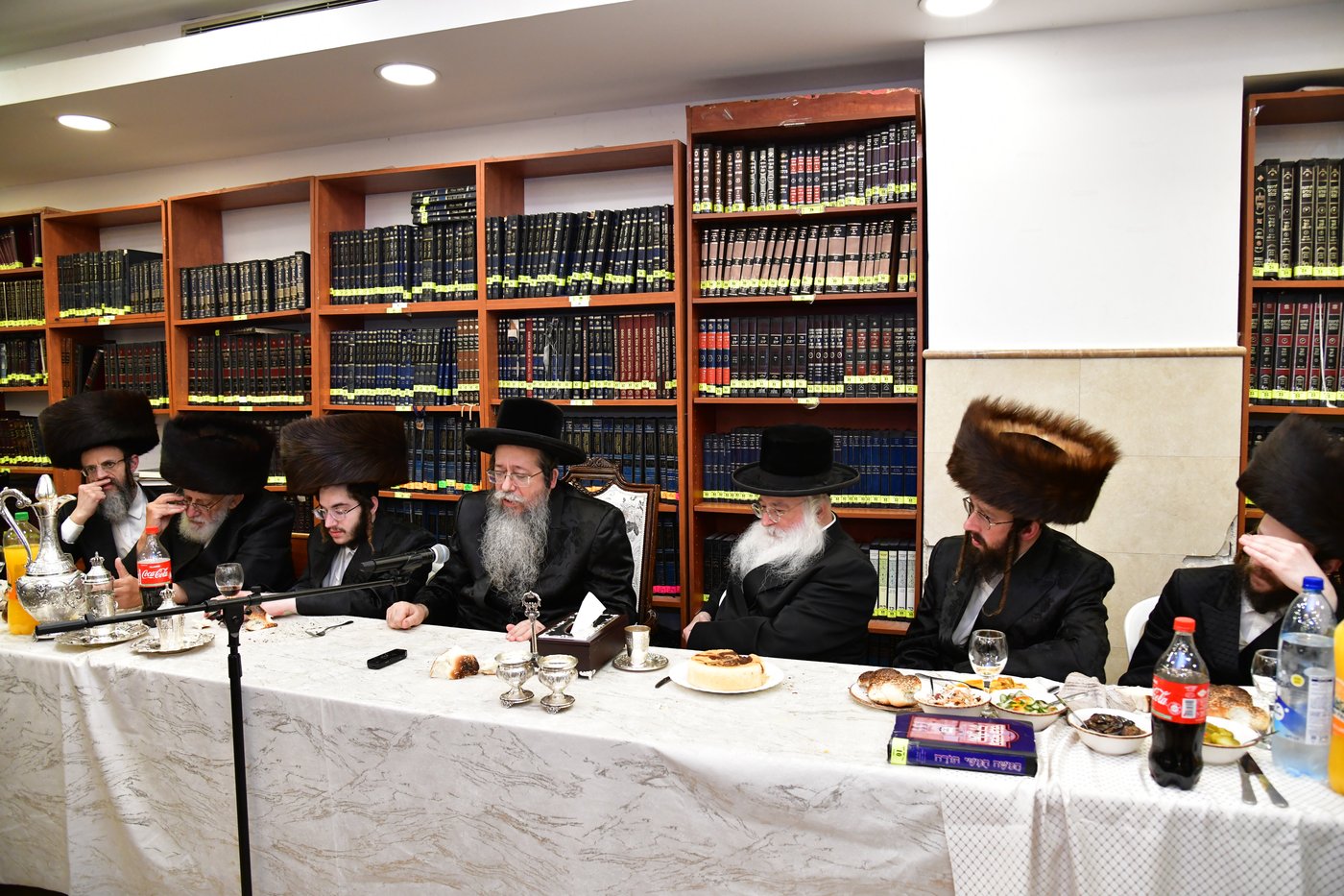 הכנסת ספר תורה לביהמ"ד 'שבט הלוי' באלעד