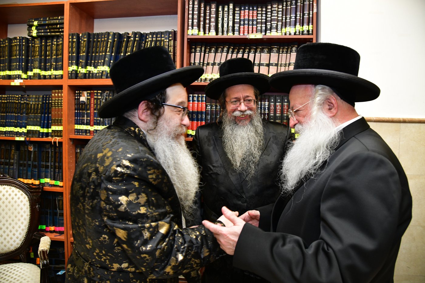 הכנסת ספר תורה לביהמ"ד 'שבט הלוי' באלעד