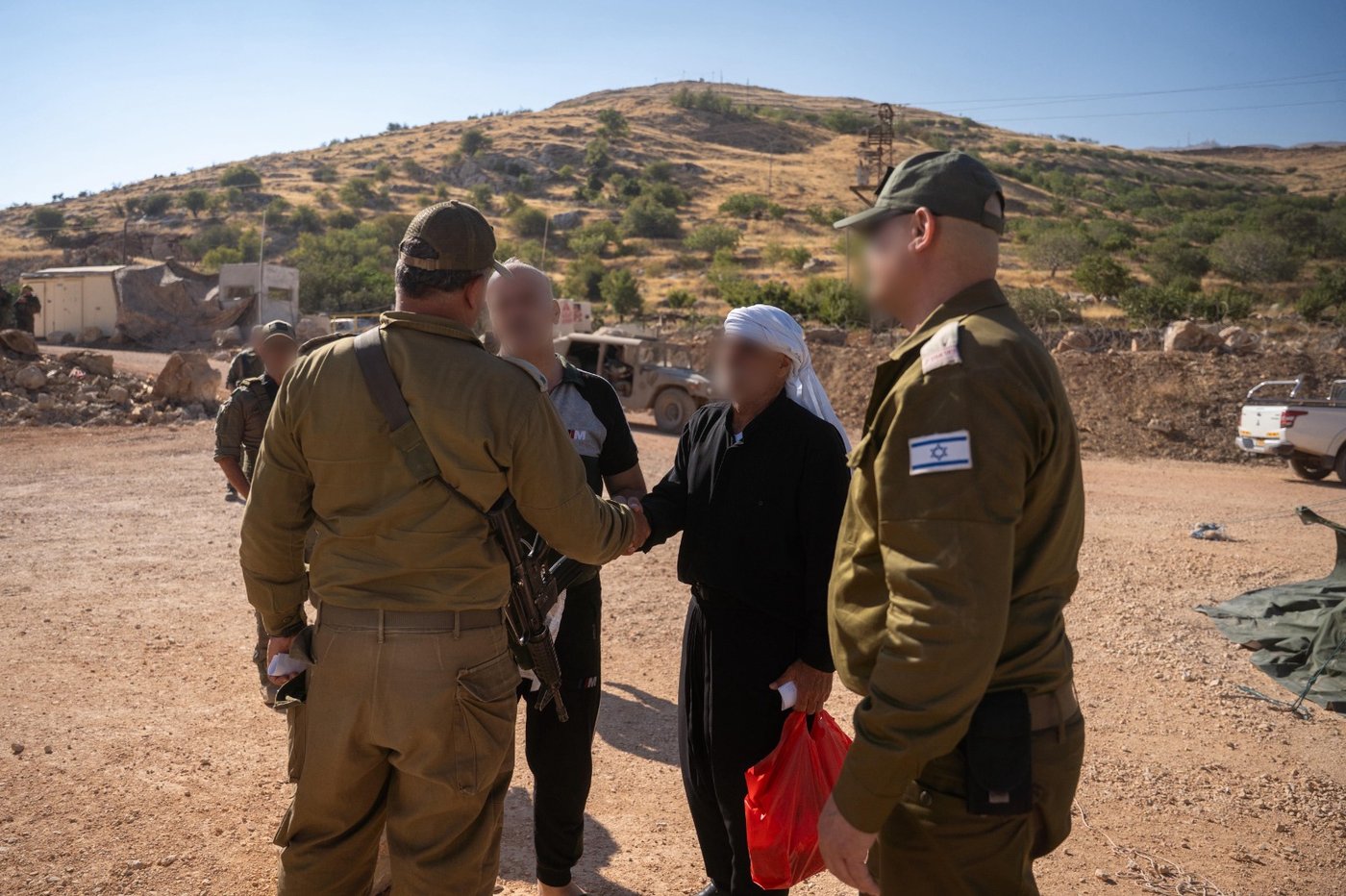 תיעוד מהמתקן הקדמי הנייד למיון וטיפול בפצועים בסוריה