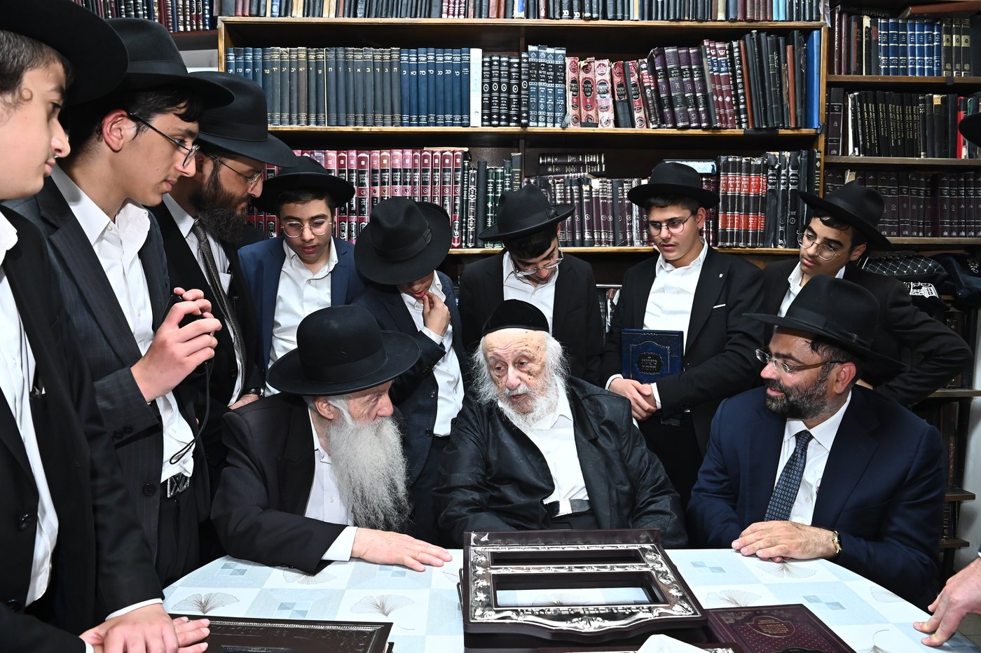 ילדי סוכת דוד אצל הגרב"ד פוברסקי