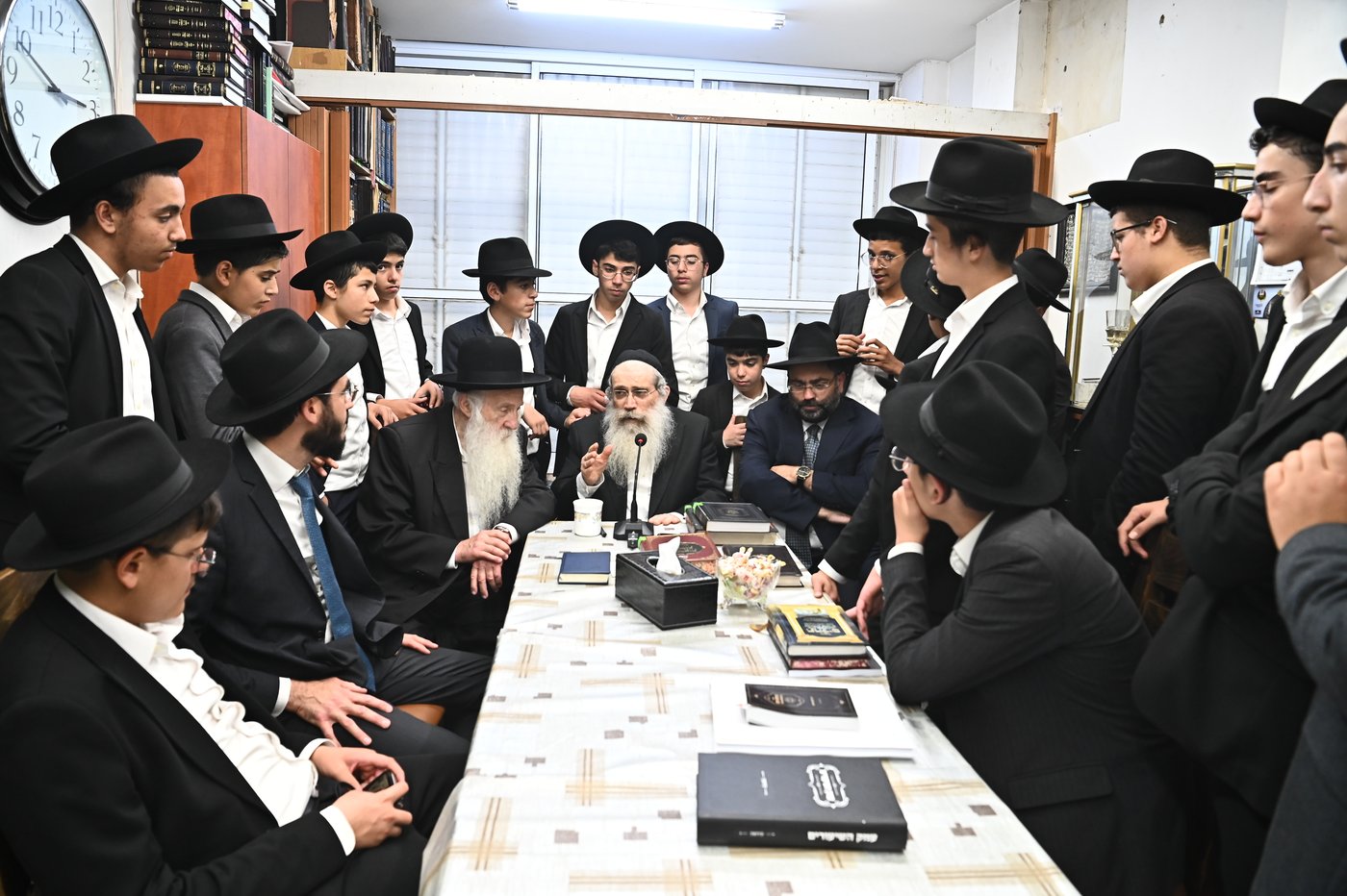 ילדי סוכת דוד אצל הגר"ש שטיינמן