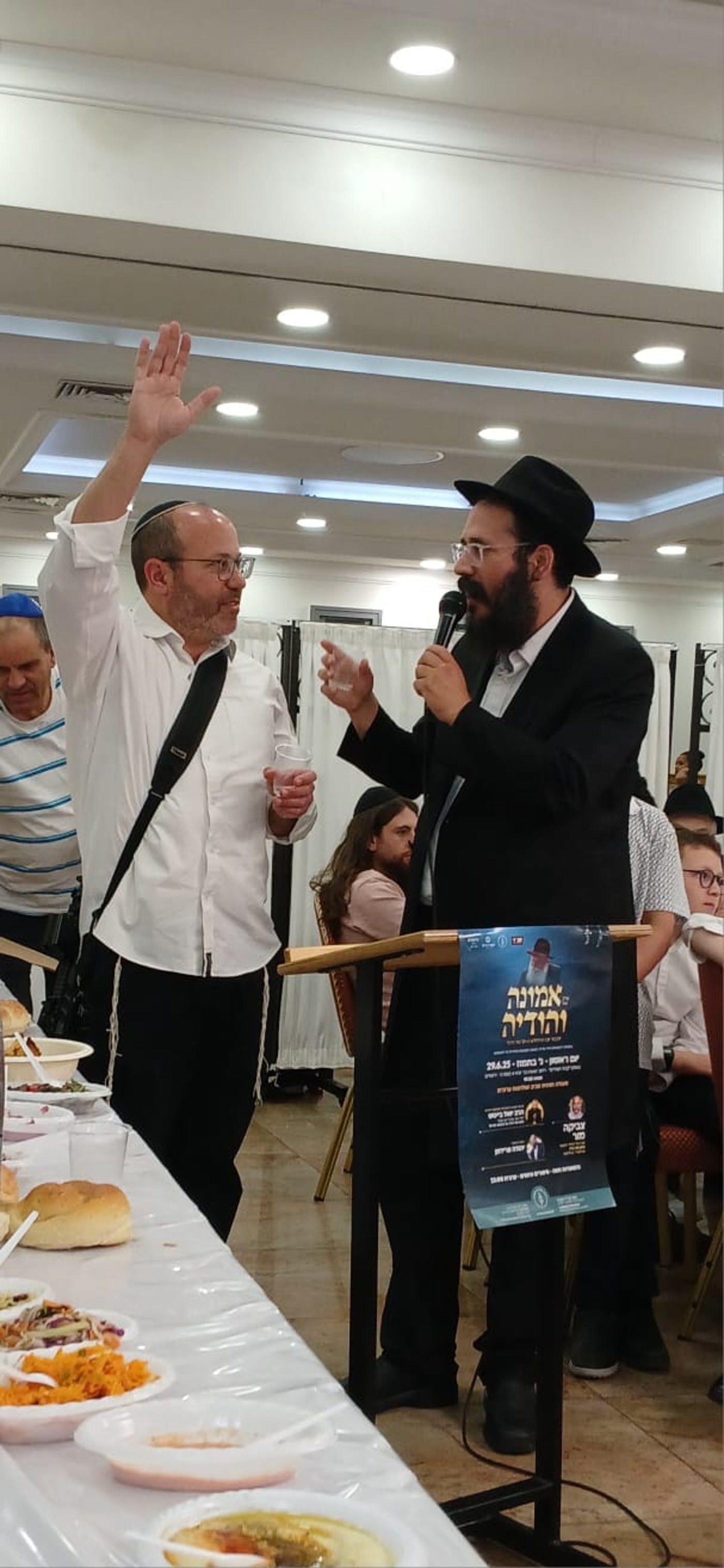 חיבוק במנהרות: העדות המצמררת שקיבל אב החטוף מבנו שעדיין בעזה