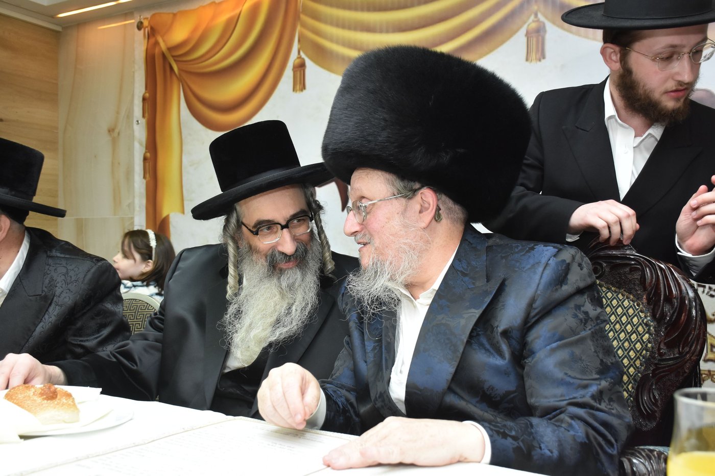 שמחת אירוסי בת הזקונים של האדמו"ר מראדזין