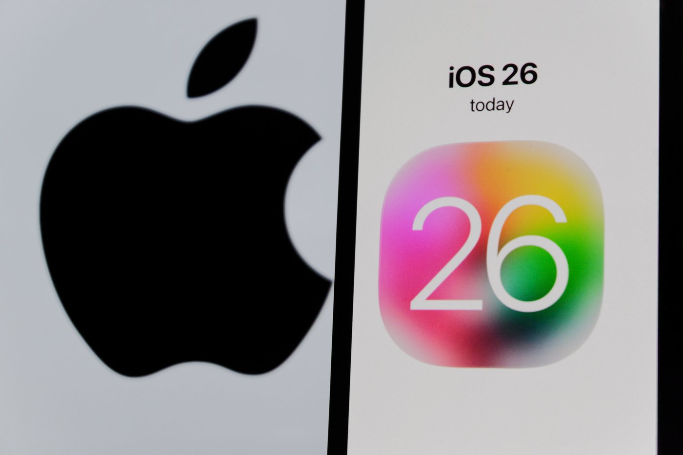 iOS 26: אפל חושפת עיצוב פורץ דרך עם Liquid Glass ובינה מלאכותית מתקדמת