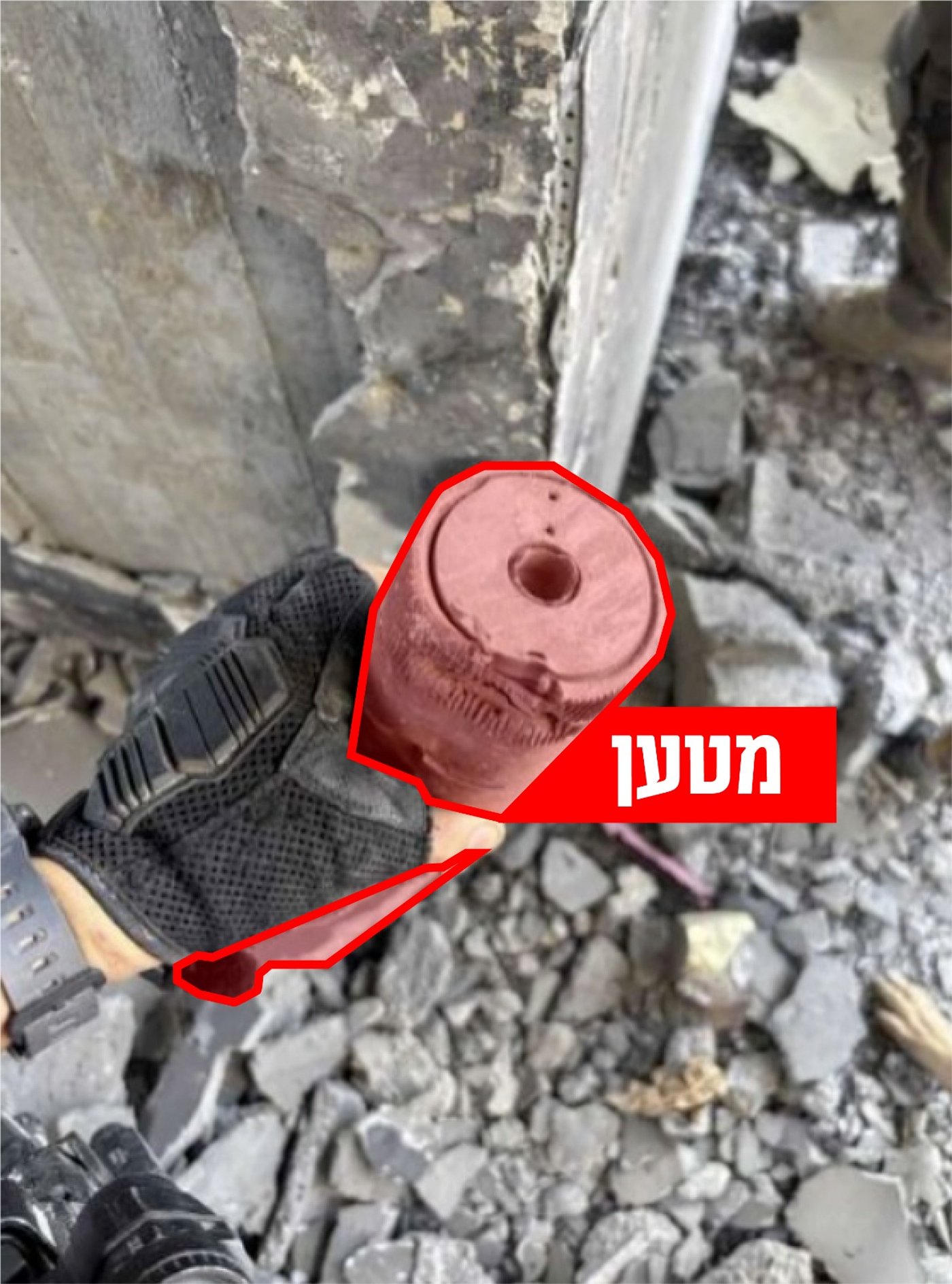 אמצעי לחימה שאותרו במבנה ששימש בעבר כבית הספר 'אלרפעאי'