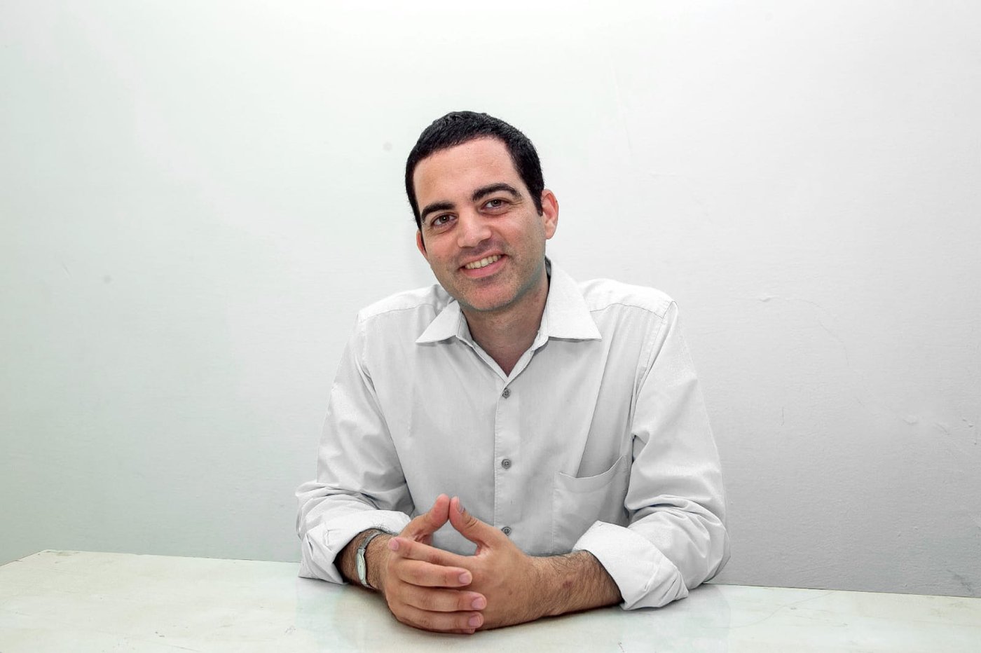 ד"ר אהרן איתן , כותב השורות