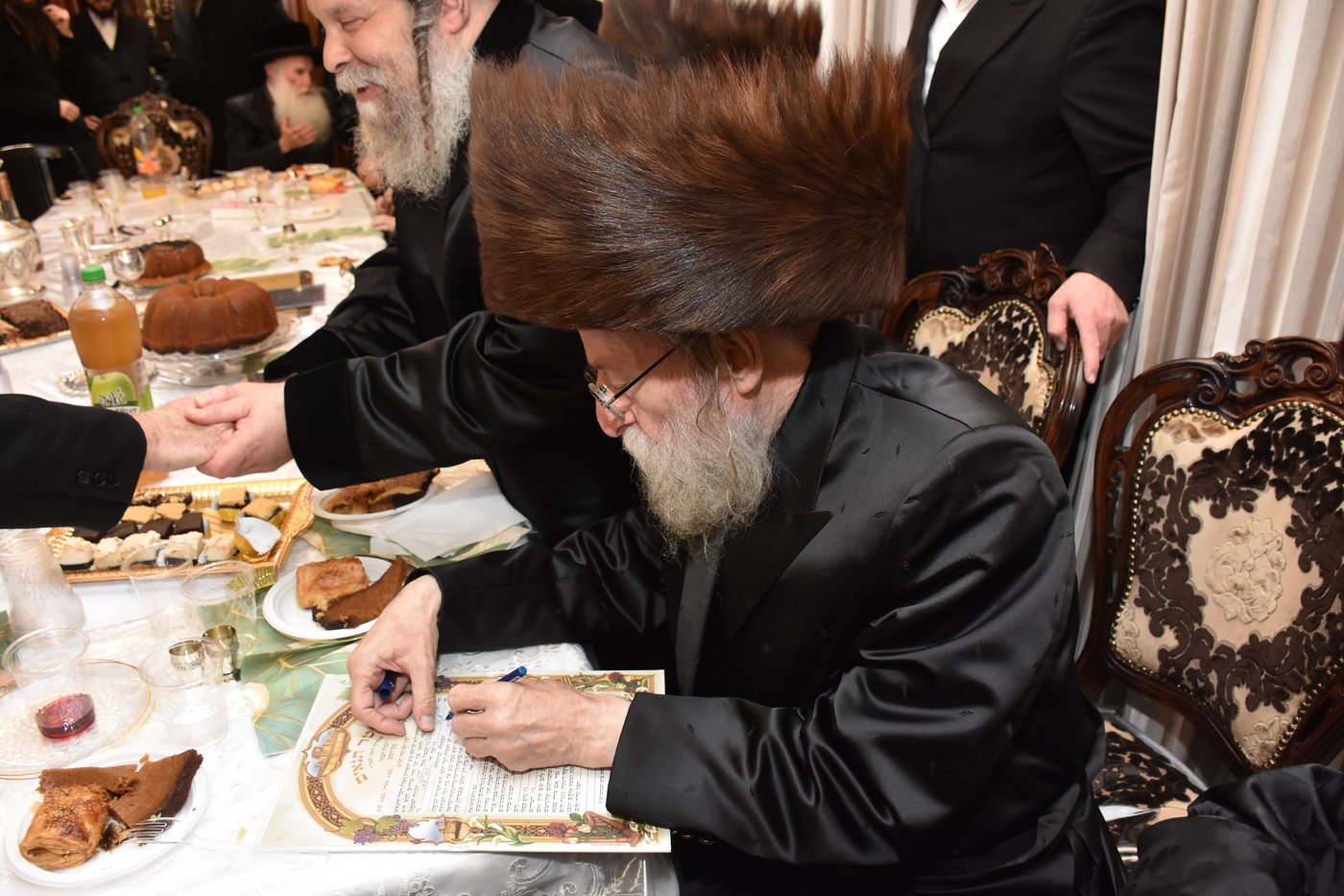 שמחת אירוסי בת רבי יעקב מאיר שפירא, עם נכד הגר"מ דייטש