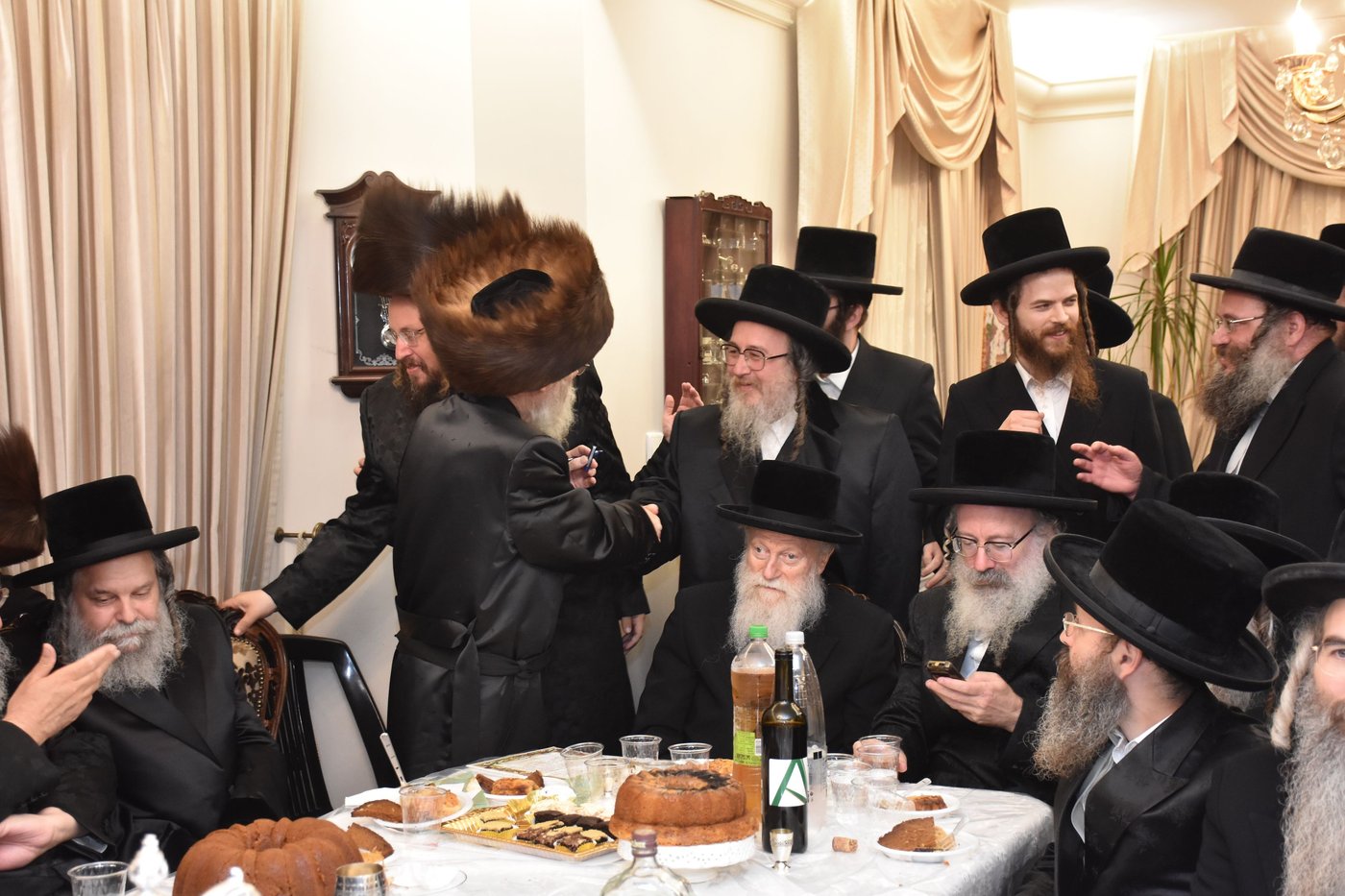 שמחת אירוסי בת רבי יעקב מאיר שפירא, עם נכד הגר"מ דייטש