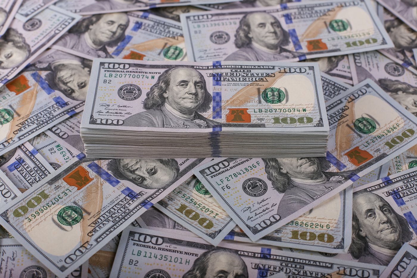 מליונרים חדשים בארה"ב. USD
