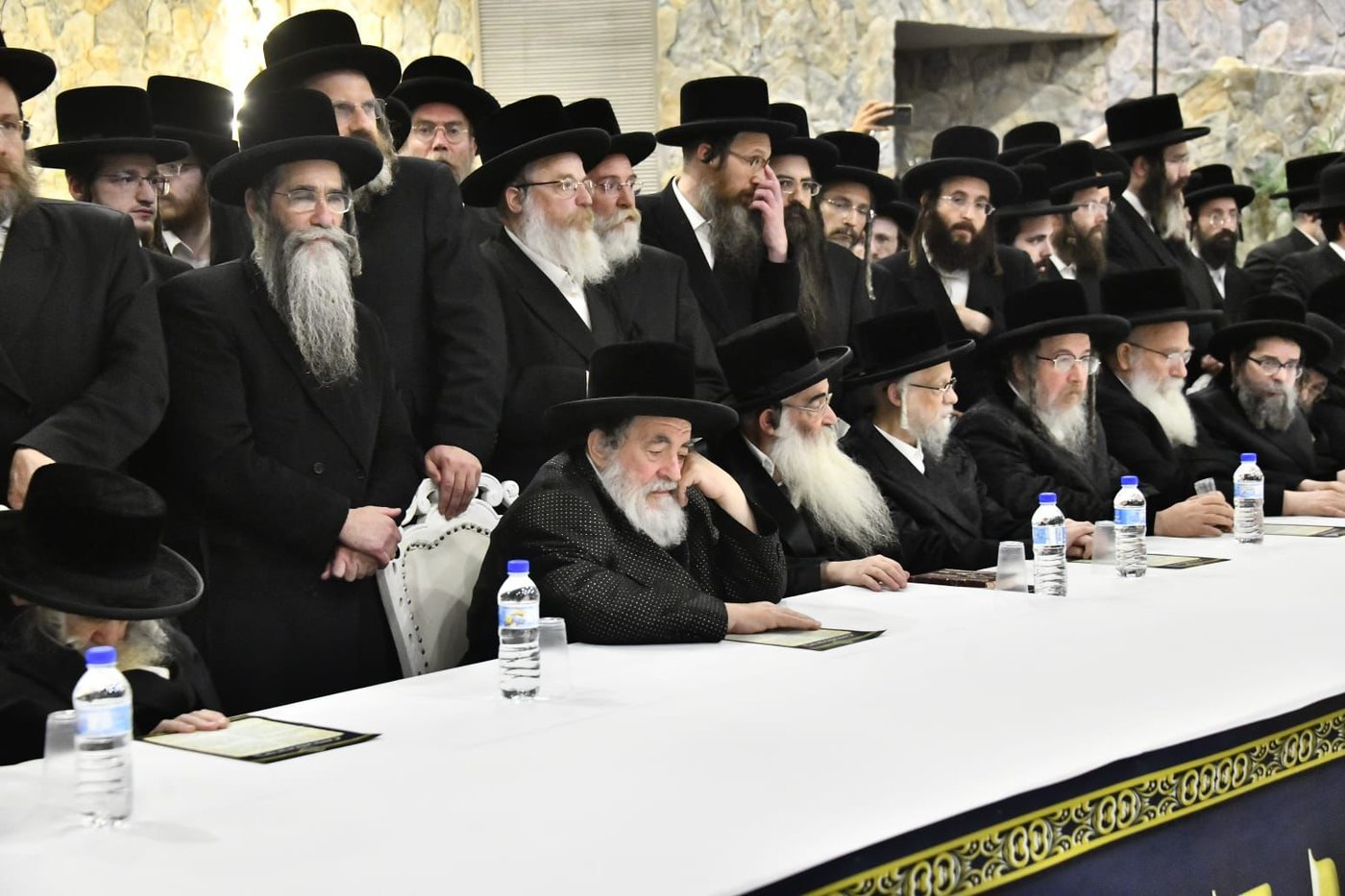 הכינוס הדרמטי של גדולי ישראל וההחלטות שהתקבלו: "אל תפלו בפח 'המסלולים החרדים' בצבא"