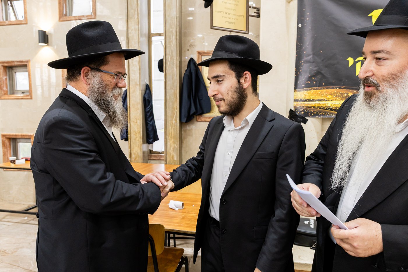 סיום הש"ס בישיבה גדולה בכפר חב"ד