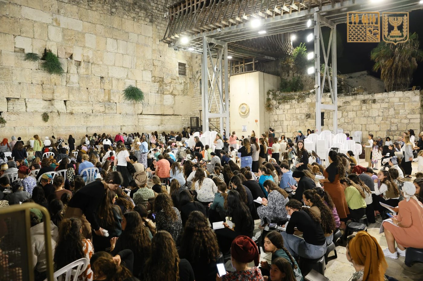 ליל תשעה באב ברחבת הכותל המערבי
