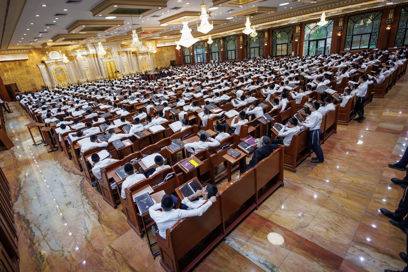 שיחתו של הגרש"ב סורוצקין בהיכל הישיבה בראשון לציון