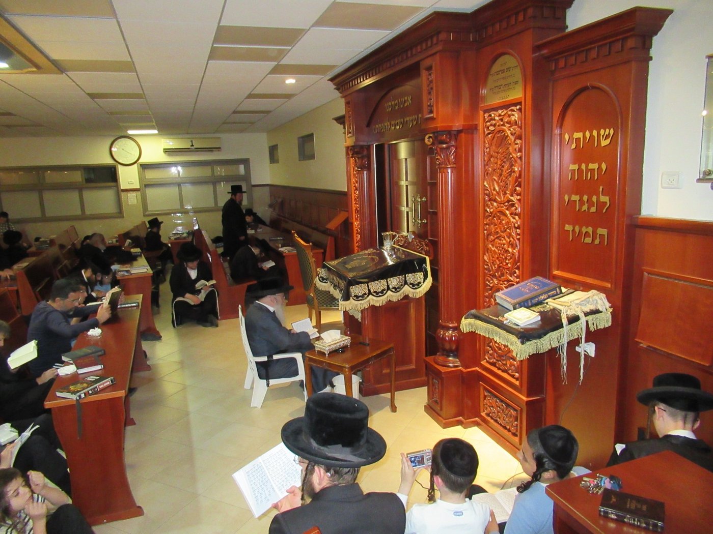 תשעה באב בחצה"ק קרעטשניף ק"ג