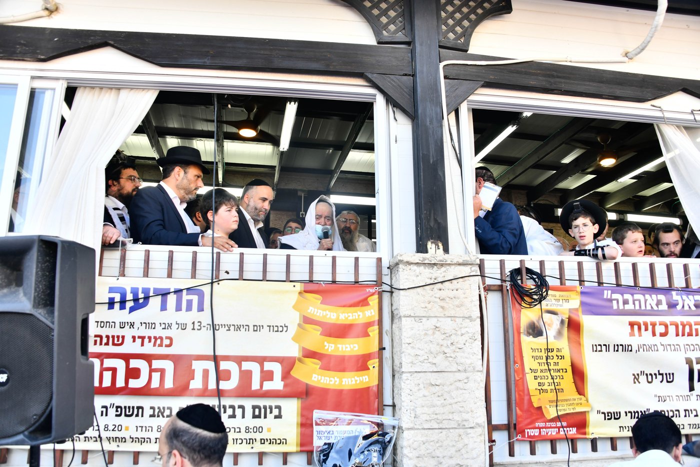 ברכת כהנים עם מאות כהנים בשטיבלך המרכזי בשכונת הר נוף 