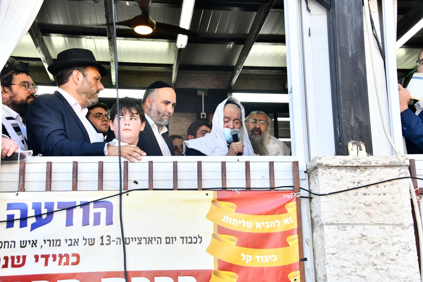 ברכת כהנים עם מאות כהנים בשטיבלך המרכזי בשכונת הר נוף 