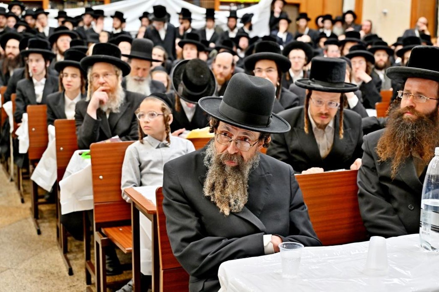 האדמו"ר מתולדות יהודה סטוטשין במעמד