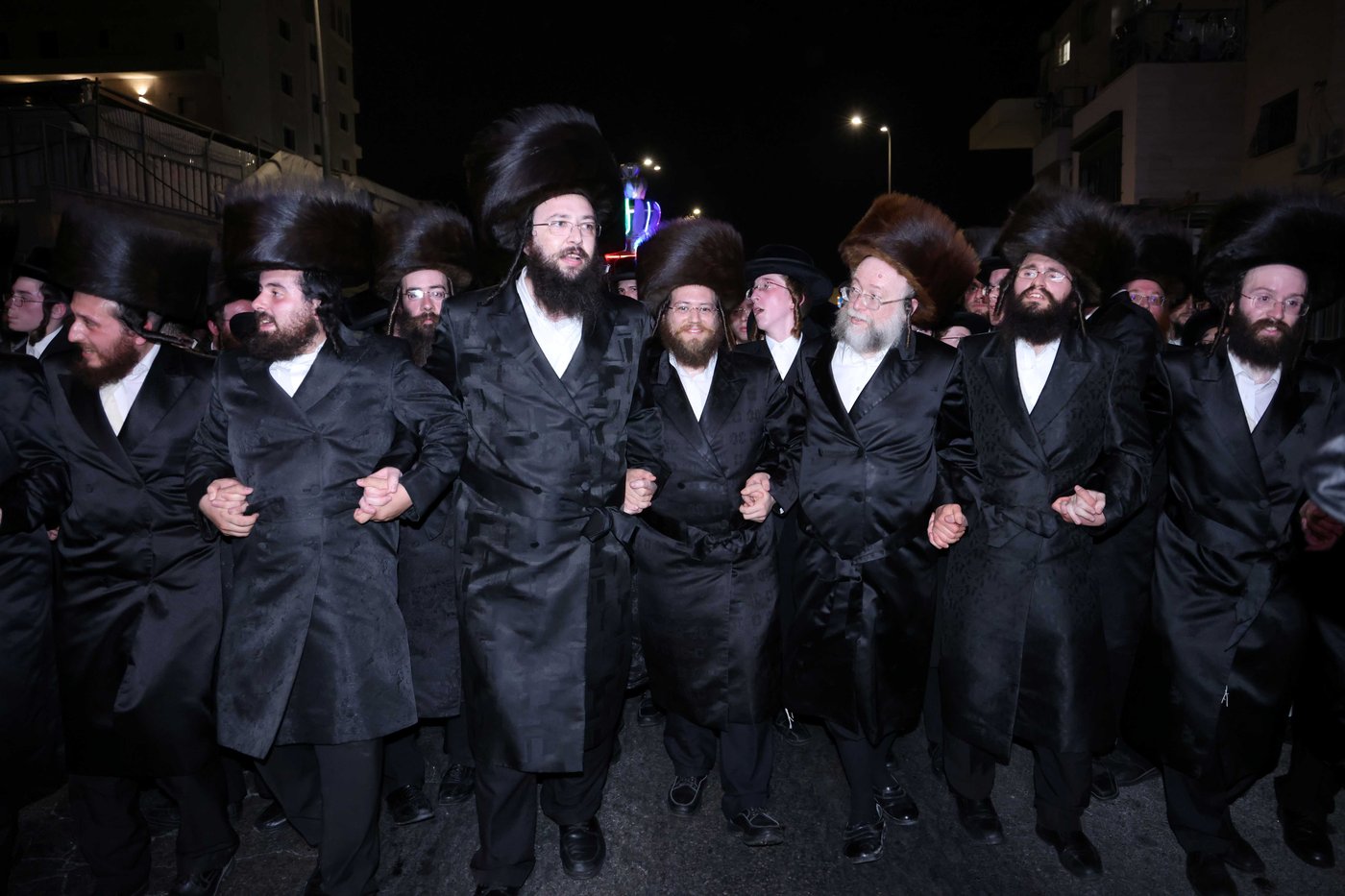 הכנסת ס"ת לביהמ"ד קהל חסידי ירושלים בבית שמש 