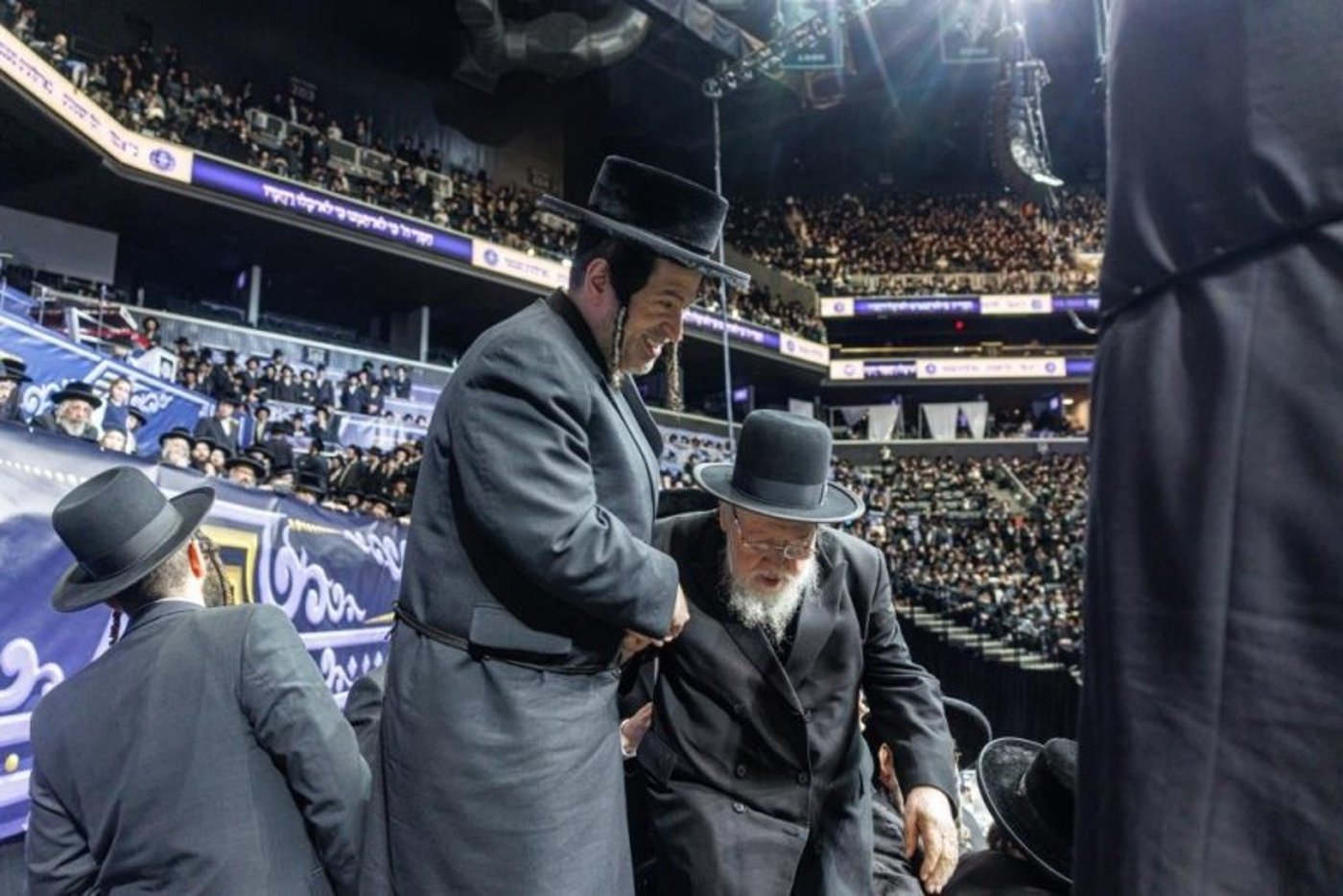 ר' יולי לנדא עם זקנו הרב חיים יחזקאל שטיין