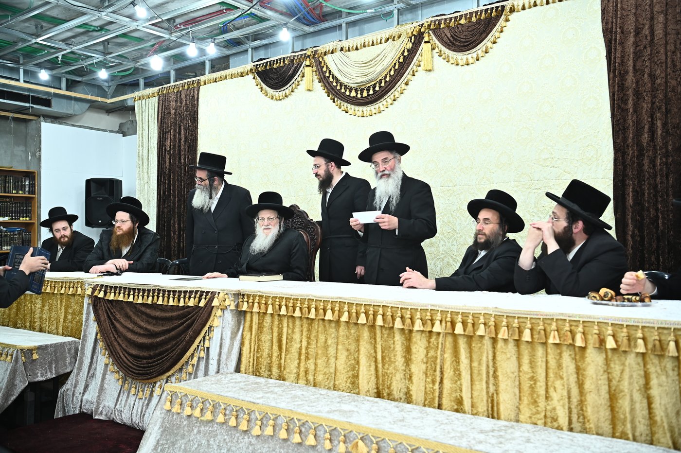 חלוקת פרסים בישיבת מודז'יץ