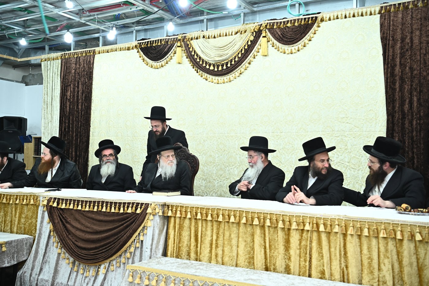 חלוקת פרסים בישיבת מודז'יץ