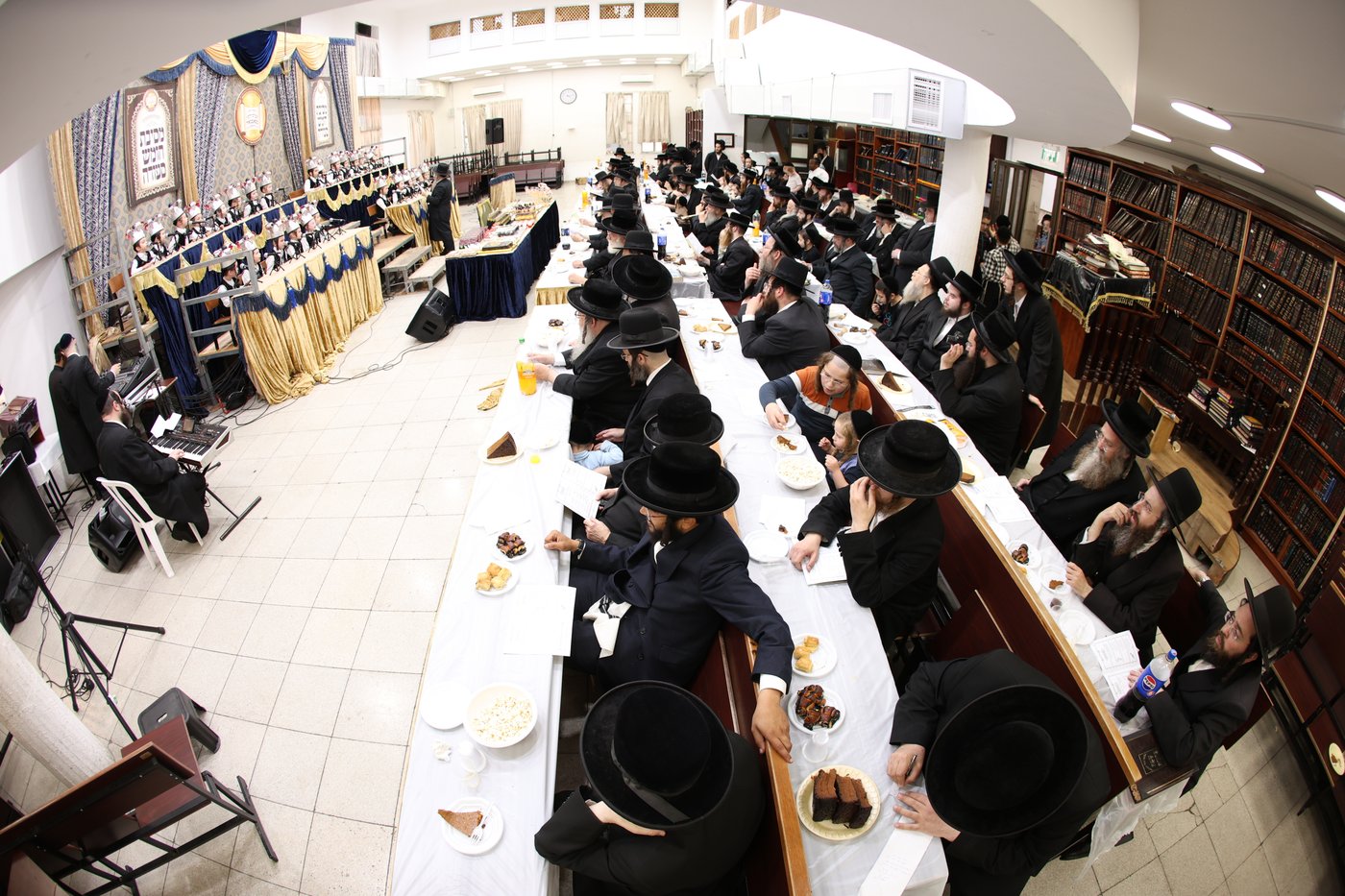 מסיבת חומש בת"ת סאטמר בירושלים